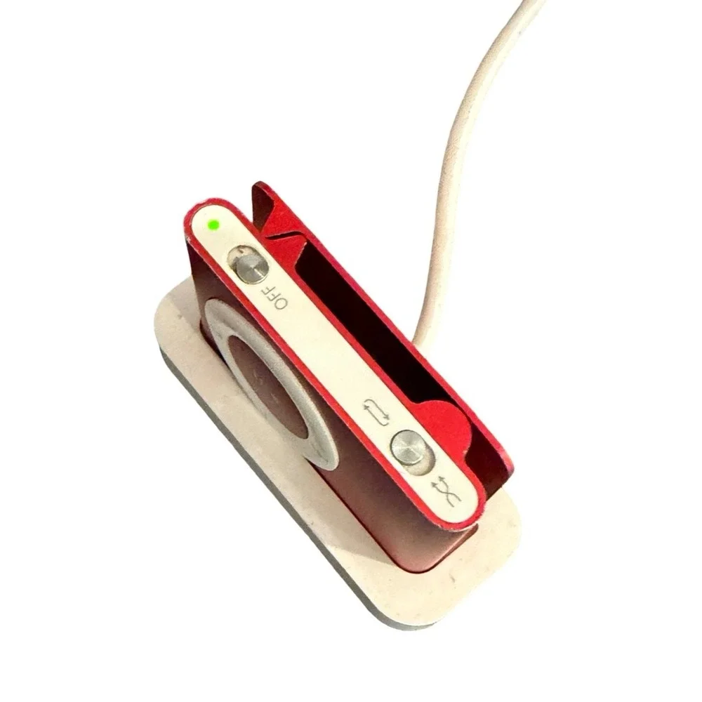 Apple iPod shuffle 2nd Gen 1GB PRODUCT RED A1204 Tested